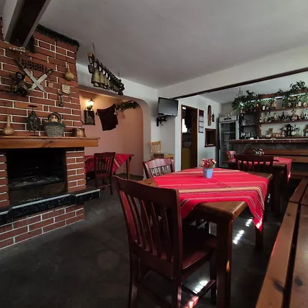 Aseva House فندق