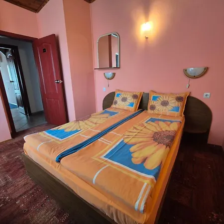 Aseva House Ξενοδοχείο 3*