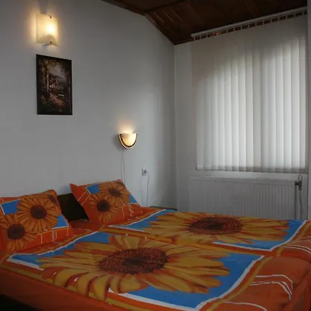 Отель Aseva House