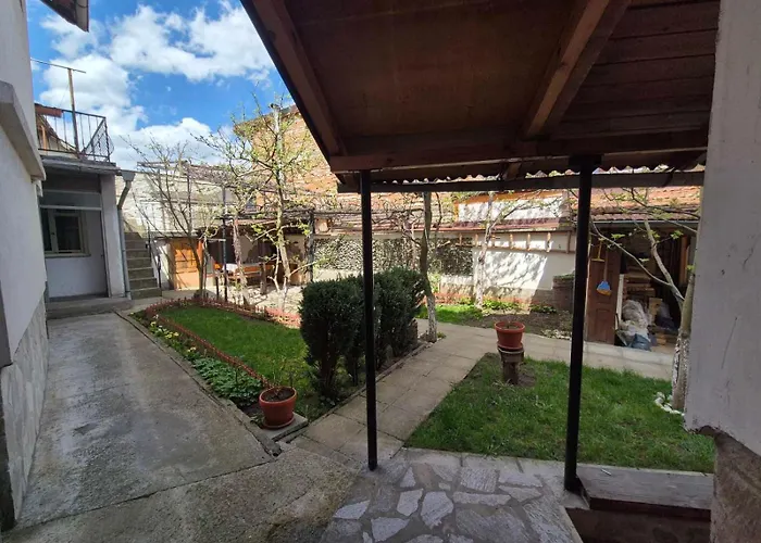 Ξενοδοχείο Aseva House 3*