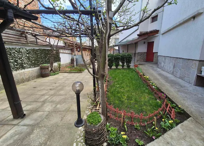 Aseva House Ξενοδοχείο 3*