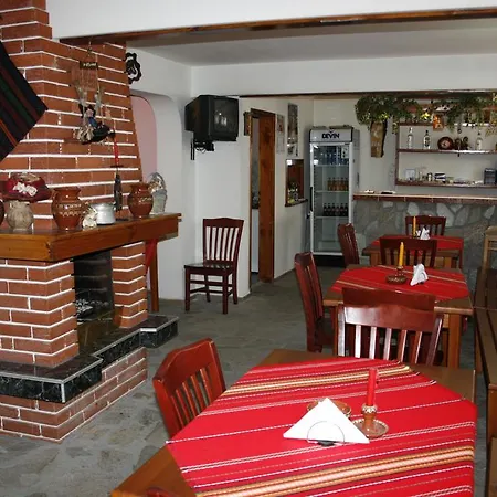 فندق Aseva House