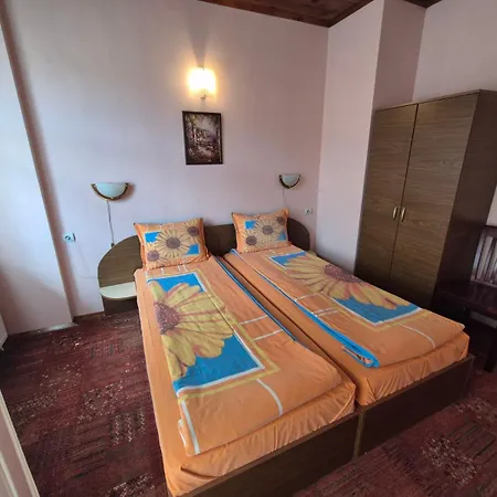 Aseva House Hotel