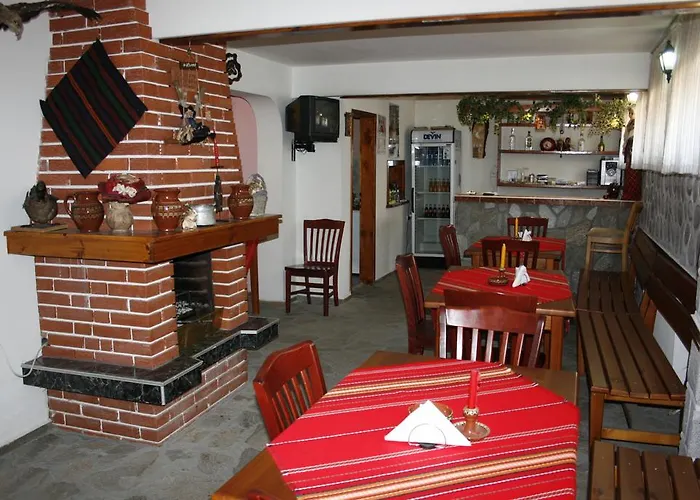 מלון Aseva House