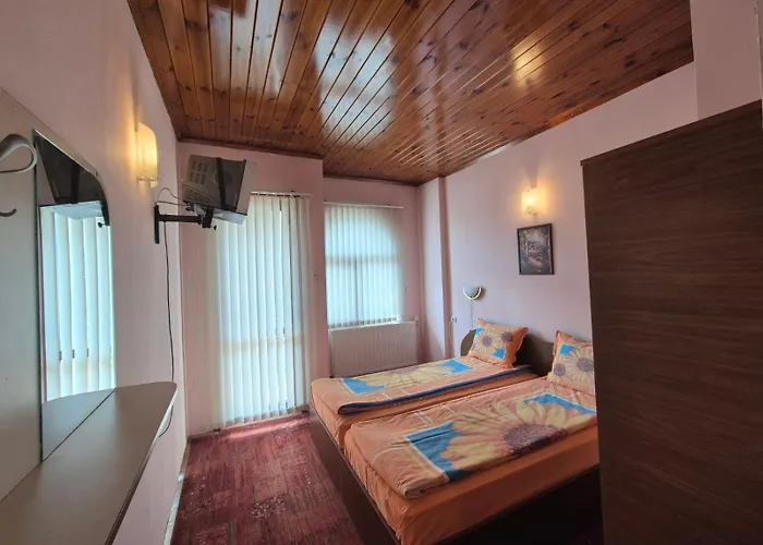 Aseva House בנסקו