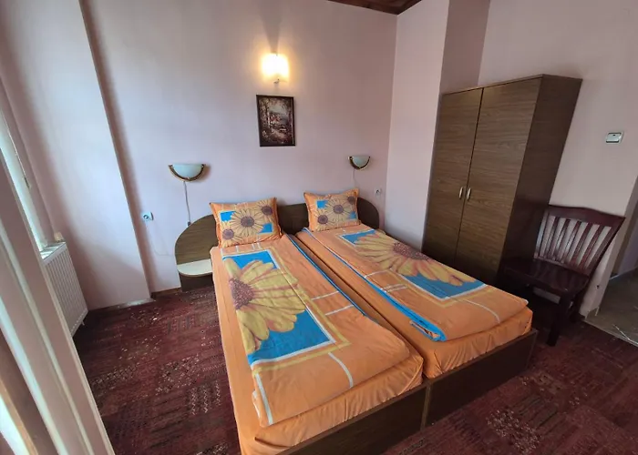 Aseva House מלון