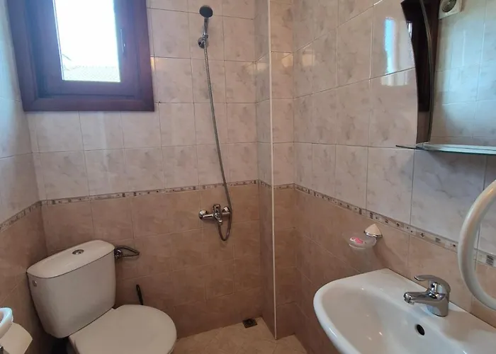 Отель Aseva House